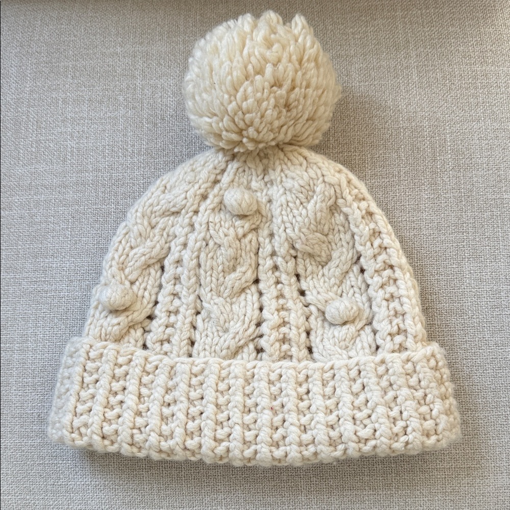 “Vintage Abercrombie EST. 1892” Chunky Knit Cream Pom Pom Winter Hat OS